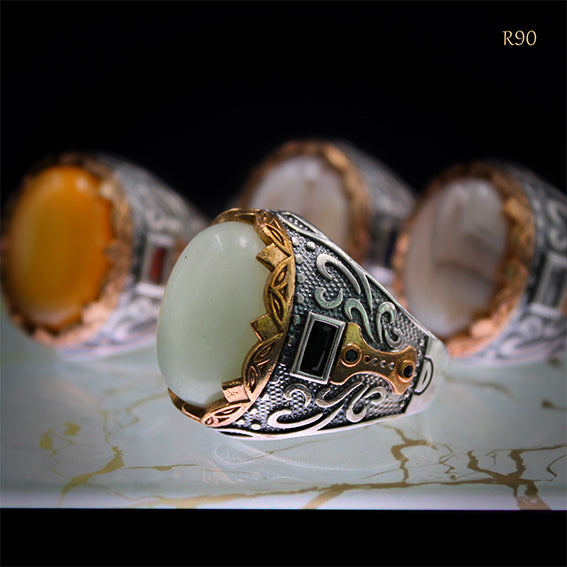 Men's 925 sterling silver ring with stone - R90